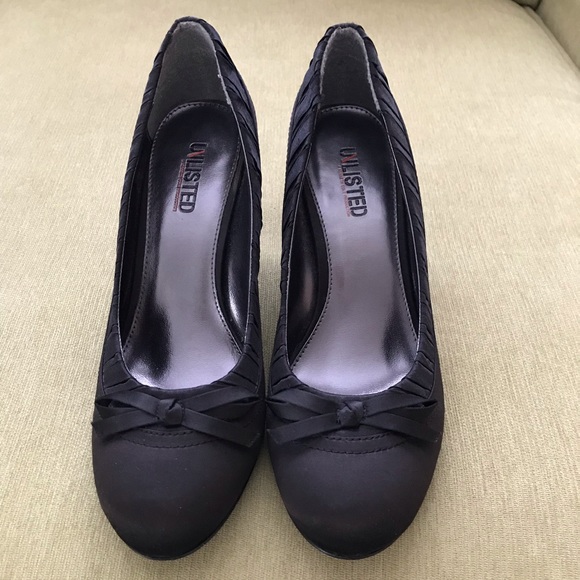 Kenneth Cole Unlisted Black Satin Heels - Picture 2 of 4